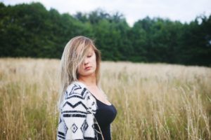 Blonde highlight pruik
